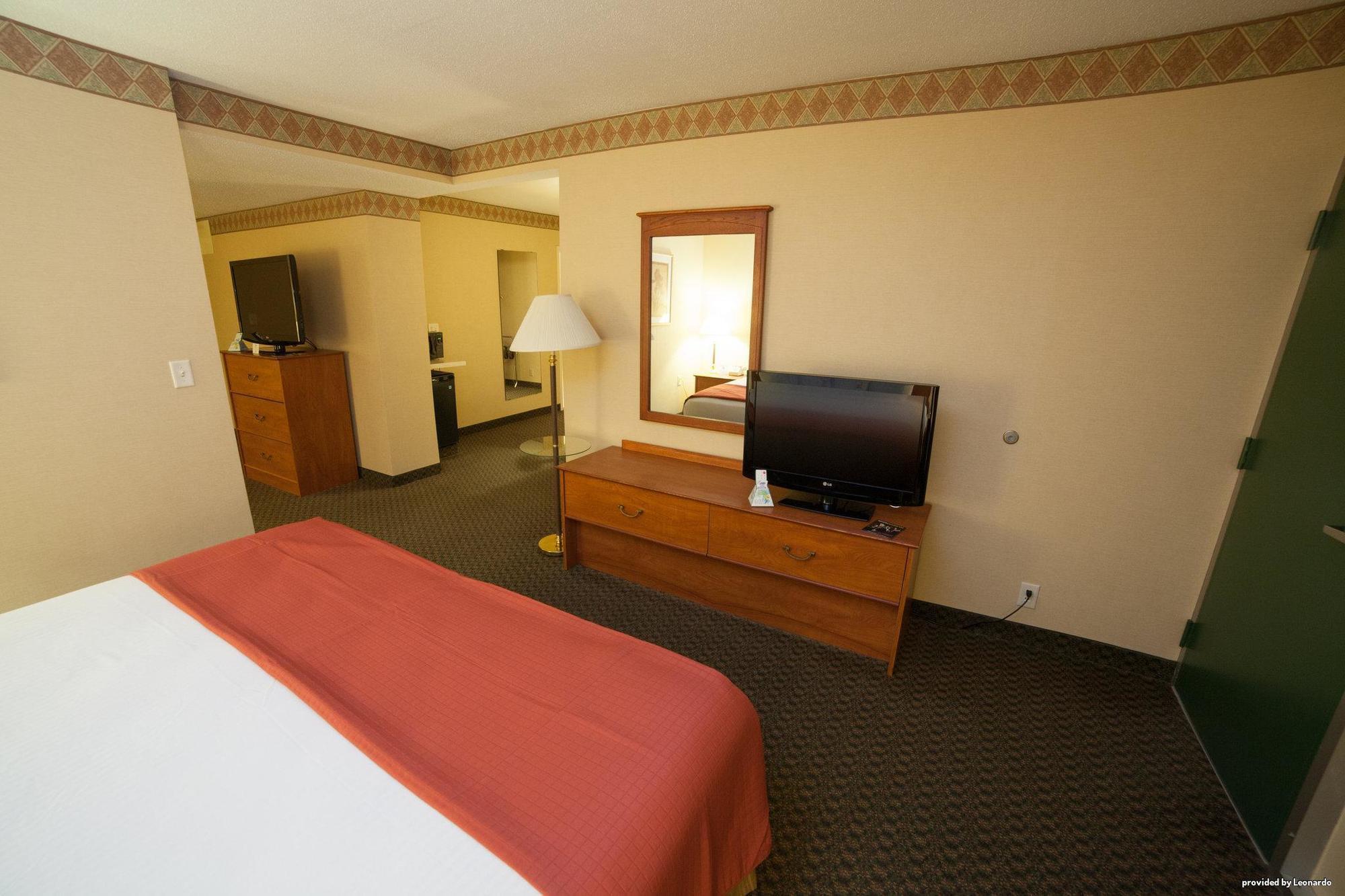 Country Inn & Suites By Radisson, Fergus Falls, Mn מראה חיצוני תמונה