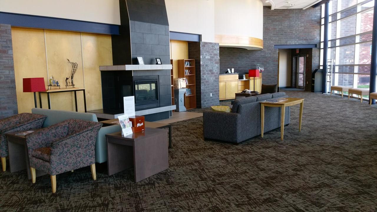 Country Inn & Suites By Radisson, Fergus Falls, Mn מראה חיצוני תמונה
